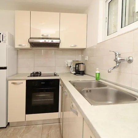 بيت للعطل Neda-three Bedroom With Terrace And Sea View