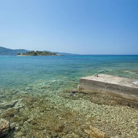 Hébergement de vacances Neda-three Bedroom With Terrace And Sea View *